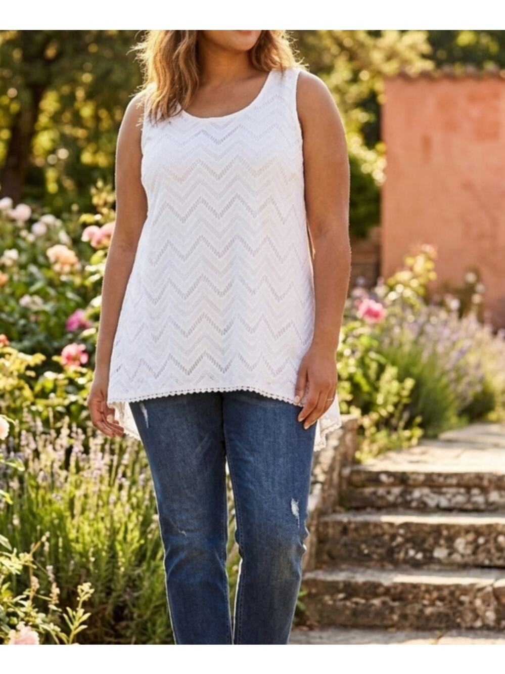 Rafaella White Chevron Lace Sleeveless Tunic Top Large EUC